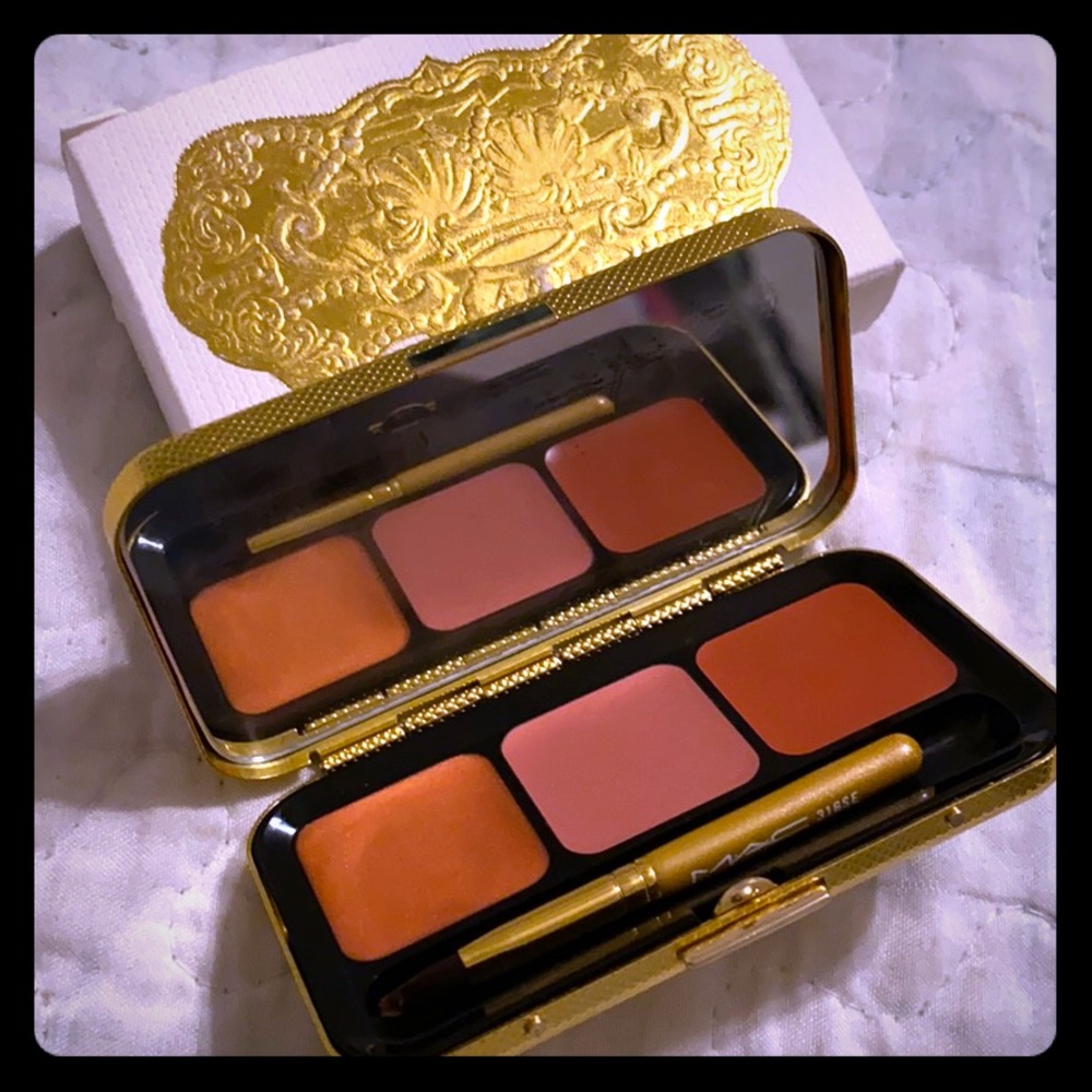 MAC 3 Coral Lips palatte